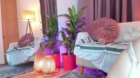 Snapshot of lollypetitte_ chatting on 07-02-26, 03:34 Lolly online show from 07-02-26, 03:34