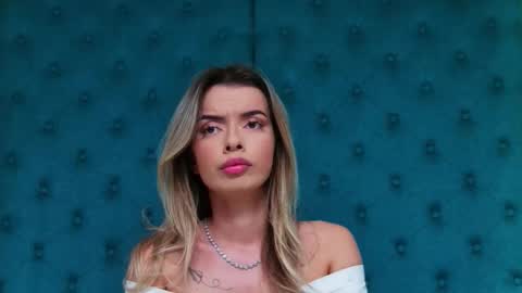 Lolly. online show from 12-01-25, 07:19