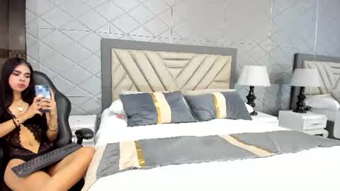 Snapshot of lollywatson chatting on 07-08-26, 04:06 lollywatson online show from 07-08-26, 04:06