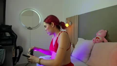 Snapshot of loly_berry chatting on 05-07-26, 02:17 L O L Y online show from 05-07-26, 02:17