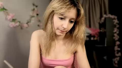 Snapshot of lonadevelle chatting on 07-19-26, 06:33 Sane online show from 07-19-26, 06:33