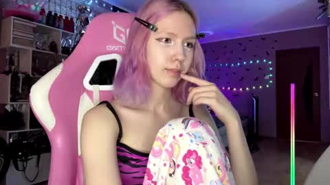 Snapshot of lone1y_bunny chatting on 07-13-26, 03:04 lone1y_bunny online show from 07-13-26, 03:04