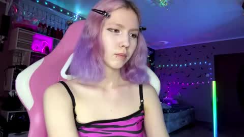 Snapshot of lone1y_bunny chatting on 07-20-26, 02:52 lone1y_bunny online show from 07-20-26, 02:52
