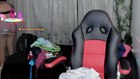 Snapshot of lonely_shewolf chatting on 05-25-26, 05:08 Jennifer online show from 05-25-26, 05:08