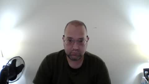 Snapshot of lonelyman91775 chatting on 05-26-26, 09:27 Lonely Man online show from 05-26-26, 09:27