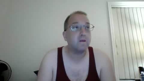 Snapshot of lonelyman91775 chatting on 06-13-26, 09:51 Lonely Man online show from 06-13-26, 09:51