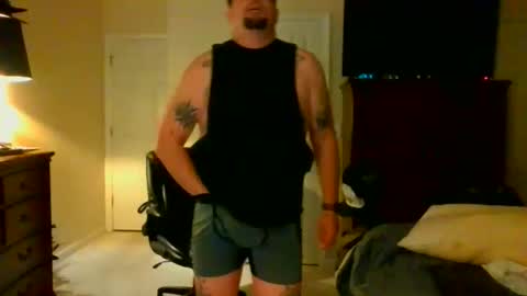 Snapshot of longlastingviking chatting on 05-19-26, 02:40 longlastingviking online show from 05-19-26, 02:40