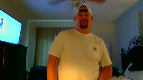 Snapshot of longlastingviking chatting on 05-20-26, 11:11 longlastingviking online show from 05-20-26, 11:11
