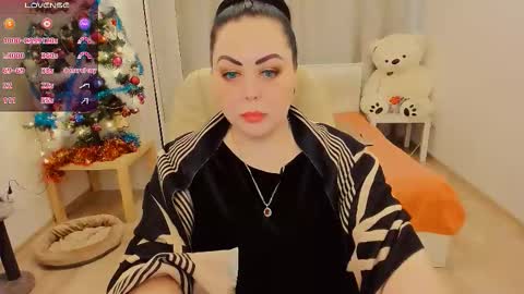 Nina online show from 12-17-25, 12:44