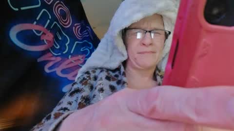 Snapshot of lononcashmere69 chatting on 12-04-24, 02:42 Londoncashmere69 online show from 12-04-24, 02:42