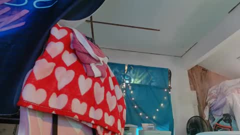 Snapshot of lononcashmere69 chatting on 12-31-24, 04:46 Londoncashmere69 online show from 12-31-24, 04:46