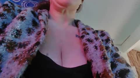 Snapshot of lononcashmere69 chatting on 01-23-25, 03:22 Londoncashmere69 online show from 01-23-25, 03:22