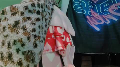 Snapshot of lononcashmere69 chatting on 02-19-25, 12:35 Londoncashmere69 online show from 02-19-25, 12:35