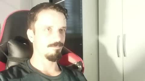 Snapshot of lookaz4010 chatting on 12-29-24, 01:38 Lucas online show from 12-29-24, 01:38