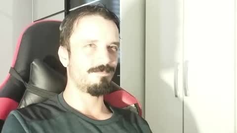 Snapshot of lookaz4010 chatting on 02-03-25, 01:30 Lucas online show from 02-03-25, 01:30