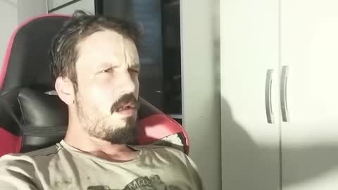 Snapshot of lookaz4010 chatting on 02-10-25, 05:19 Lucas online show from 02-10-25, 05:19