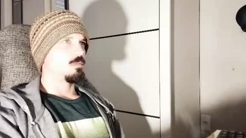 Lucas online show from 07-10-26, 12:19