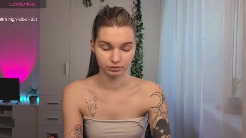 Luna online show from 03-27-26, 06:41