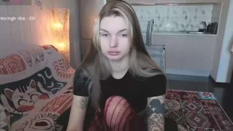 Luna online show from 04-21-26, 11:16