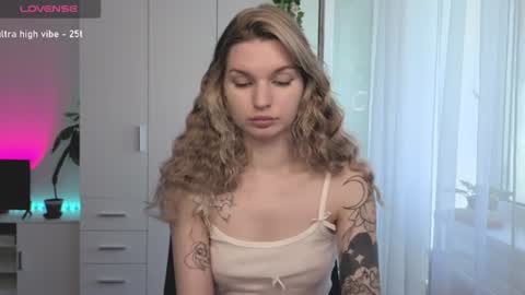 Snapshot of lookluna chatting on 07-13-26, 12:08 Luna online show from 07-13-26, 12:08