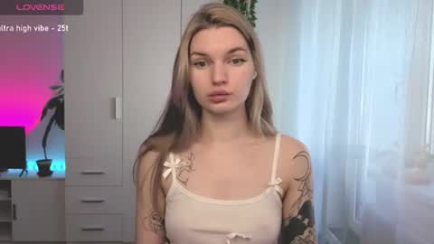 Snapshot of lookluna chatting on 07-18-26, 04:38 Luna online show from 07-18-26, 04:38