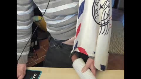 Snapshot of loomie chatting on 12-13-24, 07:36 loomie online show from 12-13-24, 07:36