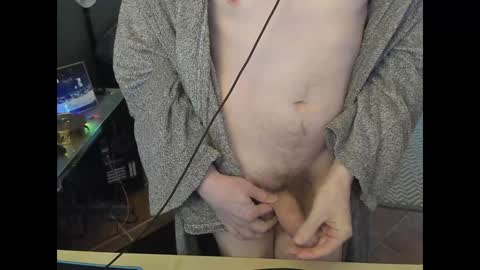 Snapshot of loomie chatting on 12-15-24, 08:08 loomie online show from 12-15-24, 08:08