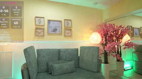 Snapshot of loonanyx chatting on 09-10-25, 11:32 Loona Nyx online show from 09-10-25, 11:32