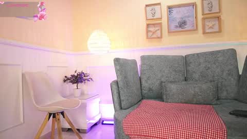 Snapshot of loonanyx chatting on 09-25-25, 11:36 Loona Nyx online show from 09-25-25, 11:36