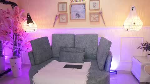 Snapshot of loonanyx chatting on 10-07-25, 11:29 Loona Nyx online show from 10-07-25, 11:29