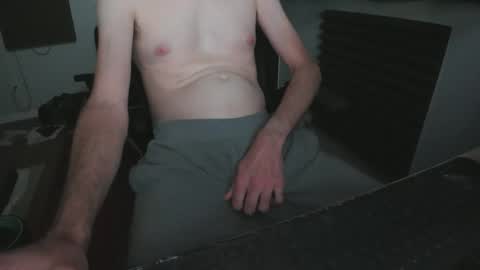 Snapshot of looselycut chatting on 04-05-26, 04:48 looselycut online show from 04-05-26, 04:48