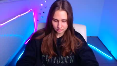 Lora online show from 10-24-25, 05:37