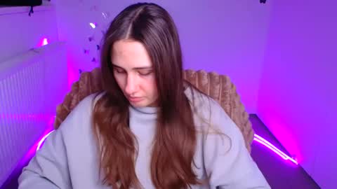 Lora online show from 02-11-26, 12:21