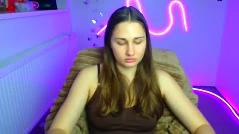 Lora online show from 04-04-26, 05:38