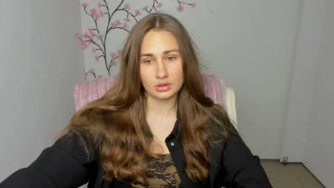 Snapshot of lora_kisses chatting on 06-17-26, 05:32 Lora online show from 06-17-26, 05:32