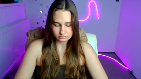 Snapshot of lora_kisses chatting on 06-23-26, 06:00 Lora online show from 06-23-26, 06:00
