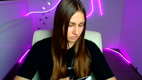Snapshot of lora_kisses chatting on 07-24-26, 06:11 Lora online show from 07-24-26, 06:11