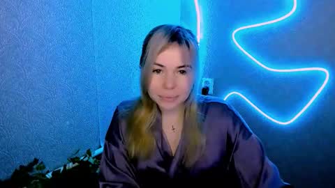 Lora online show from 01-12-26, 03:12