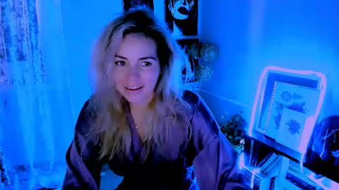 Snapshot of loraboyar chatting on 06-15-26, 02:36 Lora online show from 06-15-26, 02:36