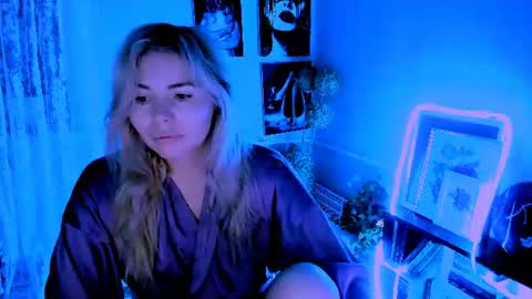 Snapshot of loraboyar chatting on 06-17-26, 02:36 Lora online show from 06-17-26, 02:36