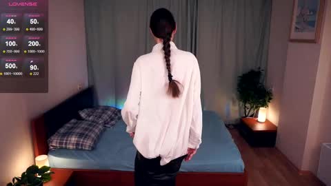 Lora online show from 02-14-25, 05:14