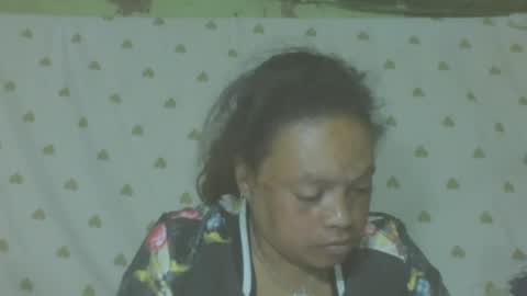 LorahVane online show from 06-11-26, 06:39