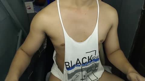 Snapshot of lord_of_cum69 chatting on 01-31-25, 05:19 Macky online show from 01-31-25, 05:19