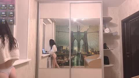 Olivia online show from 11-08-25, 01:44