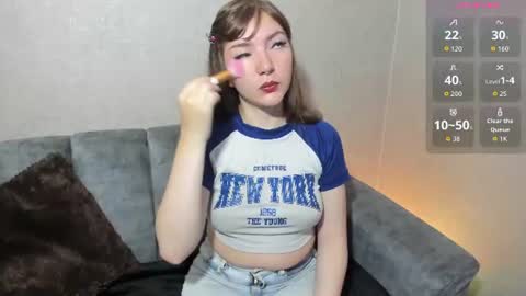 Snapshot of loren_jacksoon chatting on 07-16-26, 12:33 Loren online show from 07-16-26, 12:33