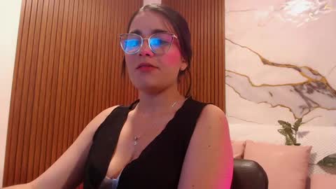 Loren online show from 04-20-26, 03:20