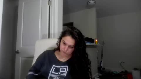 lorenlovely online show from 12-16-25, 10:37