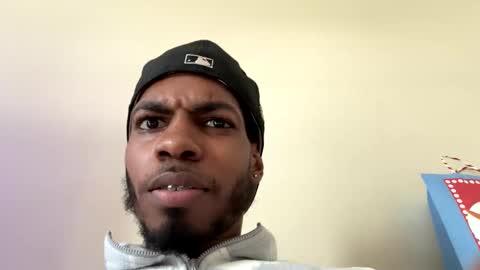 Snapshot of lorenzo17a chatting on 12-25-24, 06:09 lorenzo17a online show from 12-25-24, 06:09