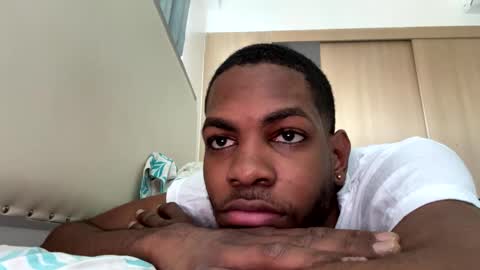 Snapshot of lorenzo17a chatting on 12-29-24, 12:23 lorenzo17a online show from 12-29-24, 12:23