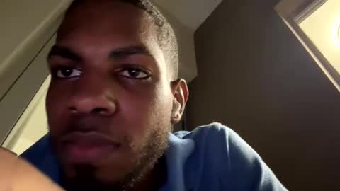 Snapshot of lorenzo17a chatting on 01-01-25, 12:00 lorenzo17a online show from 01-01-25, 12:00